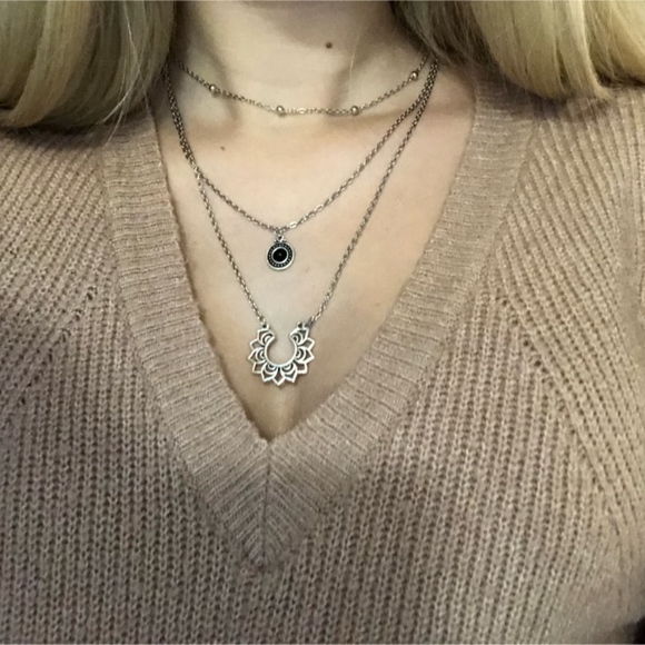 3 Layer Antique Layered Necklace Silver Color - Picture 7 of 8